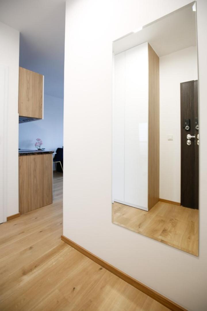Business Grzybowska Apartment